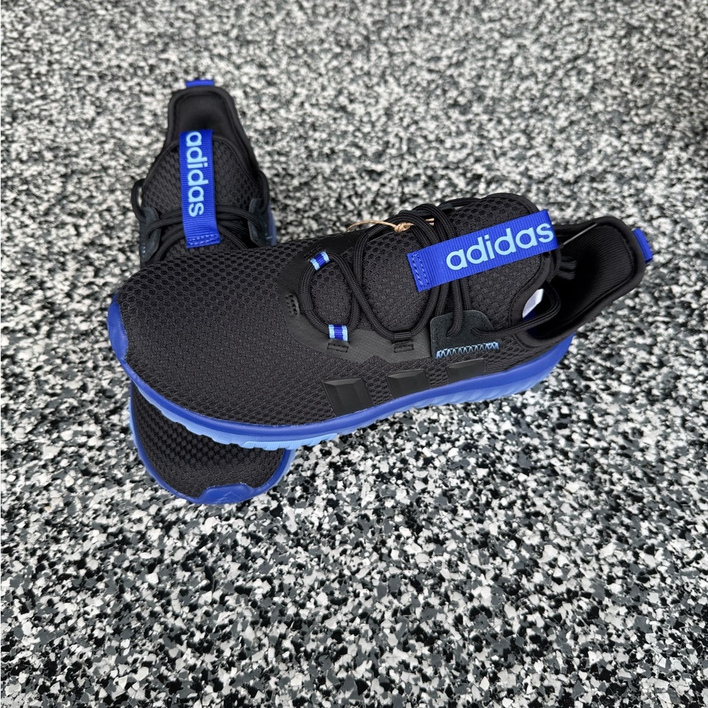 BLOWOUT DEAL!! Adidas Kaptir 4.0 K size 5.5